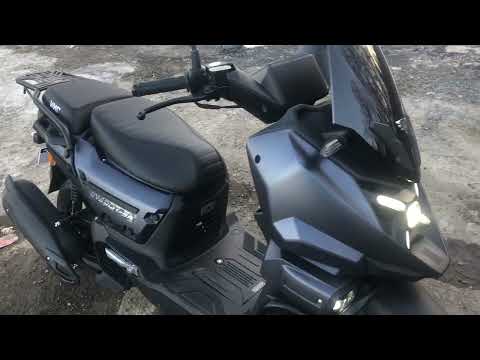 Видео: Отзыв от клиента о покупке скутера X-MOTORS SMART III- 200 cc! Купил в магазине ИКС-МОТОРС