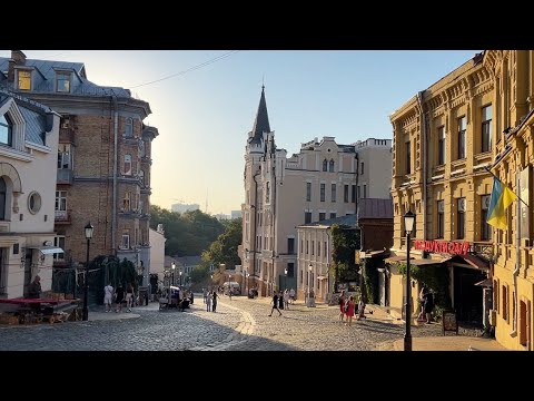 Видео: Тайны и легенды старого Киева: прогулка по Аллее художников и Андреевскому спуску #киев #kiev