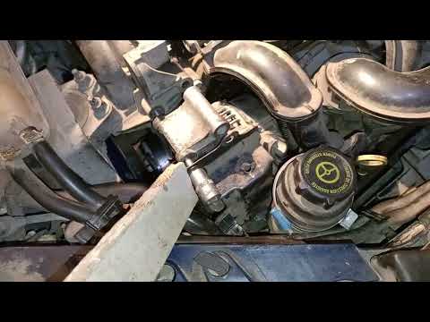 Видео: Как натянуть ремень генератора форд фокус 2 срочно и быстро.