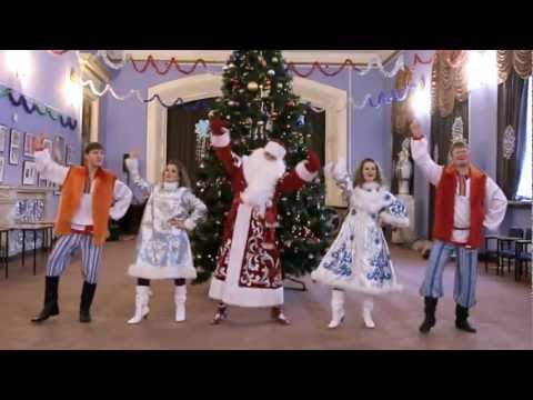 Видео: Новогодний Gangnam Style (Это Дед Мороз!)