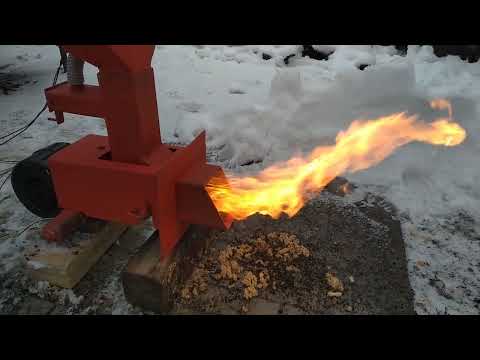 Видео: Пеллетная горелка гравитационная с подвижны колосником.