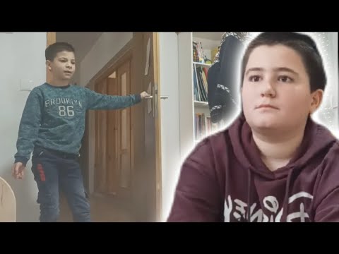 Видео: Јас сум чуден, чуден човек...