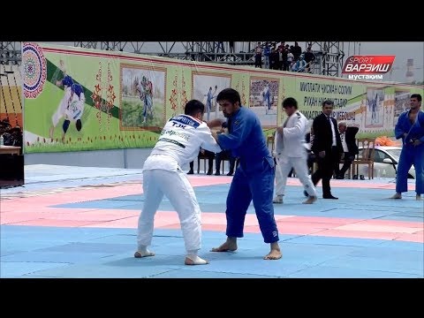 Видео: Комроншох Устоприён vs Шамшод Абдуллоев. 1/4 Финал. Гӯштини миллӣ. Ҷоми Раиси ш.Душанбе (27.04.2019)