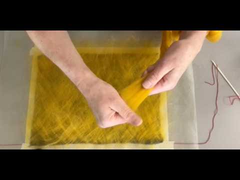 Видео: Как разложить шерсть "по линейке". How to Layout Wool Fibers ‘Like a Ruler’