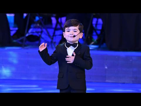 Видео: Комроҷон бо суруди Дар хона оча боша давлати бача боша