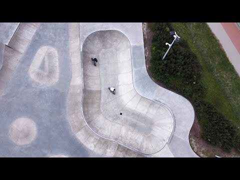 Видео: bmx stories летаем и гриндим на bmx в бетонном скейтпарке