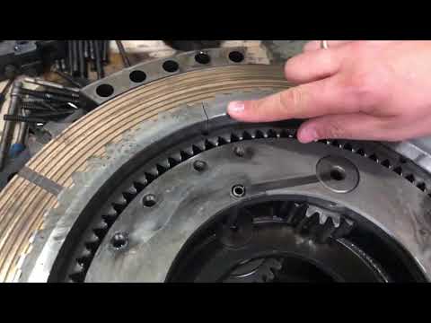 Видео: Дефектовка гидромеханической коробки бульдозера б12 чтз