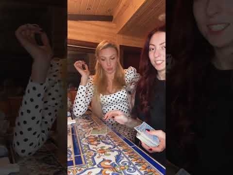 Видео: Оля Полякова