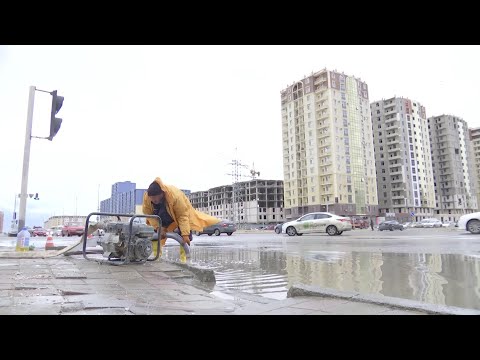 Видео: Сильный ветер, снегопад и потоп: непогода обрушилась на несколько городов Казахстана