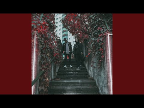 Видео: На балконе