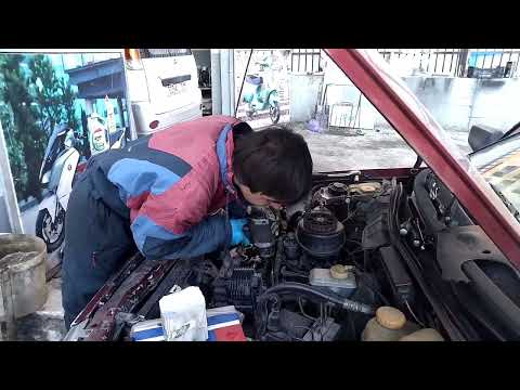 Видео: opel astra f громкий стук  двигателя как быстро ремонтировать гидроконденсатор и клочок автомобиля