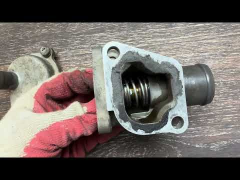 Видео: Замена термостата на Лада Веста