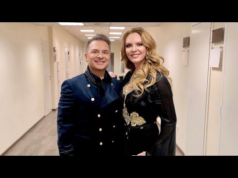 Видео: ВАРВАРА • Александр ДОБРОНРАВОВ • БЕЛАЯ ЗИМА | Новогодний Голубой Огонек на Звезде, 2025