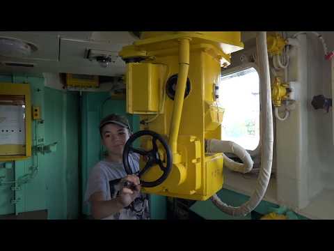 Видео: В боевой рубке эсминца БЕСПОКОЙНЫЙ