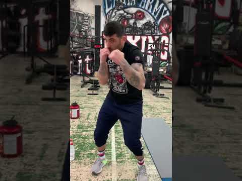 Видео: Тренировки по бокс в домашни условия 4