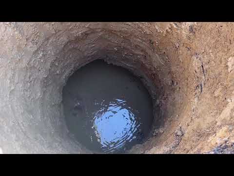 Видео: Обвал при бурении колодца в глине