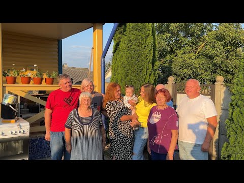 Видео: Алиса собрала гостей