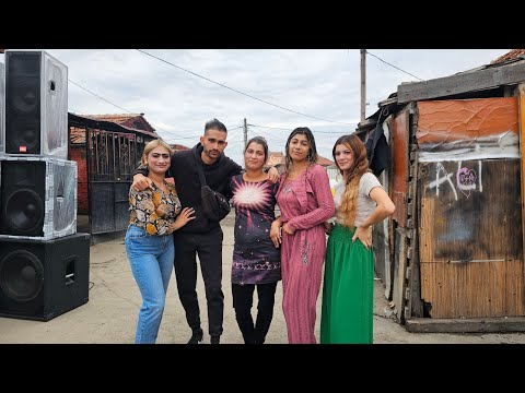 Видео: 14 октомври 2025 г. Страхил как играе кючек с момичета от комуника Страхил фото видео