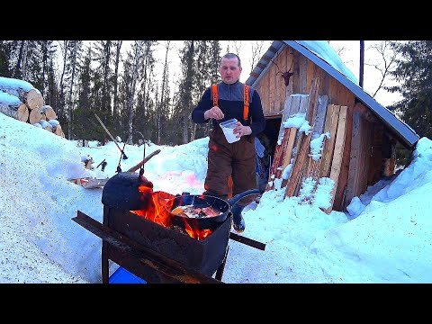 Видео: Таёжная рыбалка. Мы его искали и нашли! Жизнь в тайге Часть 2.