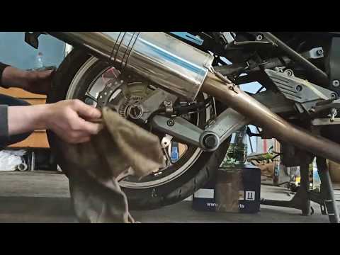 Видео: обслуживание Kawasaki GTR 1400 Concourse Замена батарейки датчика давления колеса