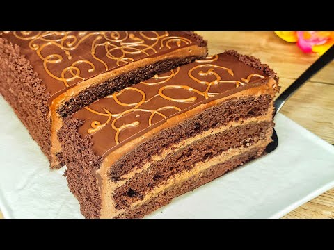 Видео: Пражский торт за 15 минут! Безумно вкусный, невероятно мягкий и влажный шоколадный торт 😋🎂