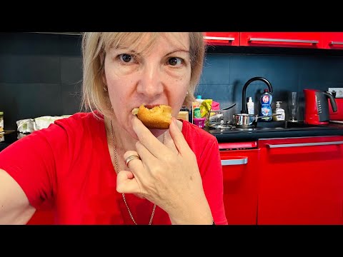 Видео: Съела пирог и ноги отказали.
