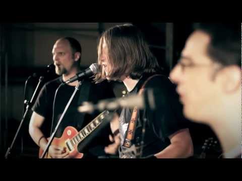 Видео: ЮВИГИ - Злите езици (Official Video)