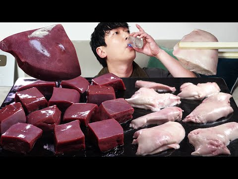 Видео: Сырая говяжья печень, рыбная печень MUKBANG REALSOUND ASMR EATINGSHOW