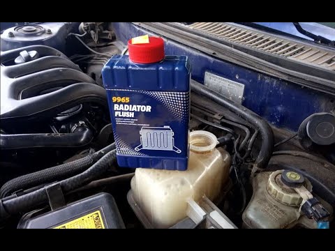 Видео: Промывка системы охлаждения  двигателя   MANNOL 9965 radiator flush  Cooling System  Toyota corolla