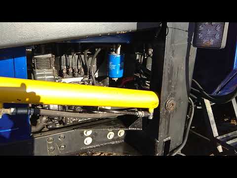 Видео: Замена топливного фильтра.