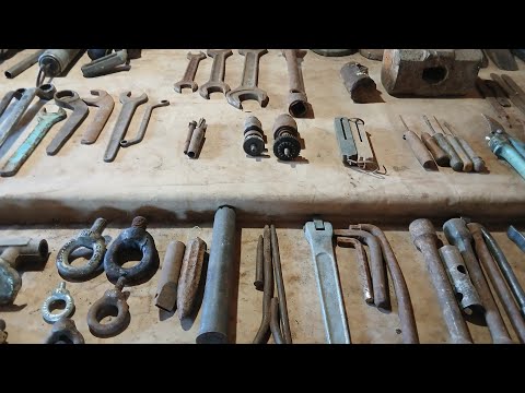 Видео: Барахолка на дому. Продажа. Инструменты. Домкраты. Буржуйка. Тискы. Все для дома.