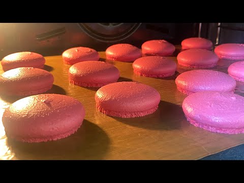 Видео: Випікаємо макарон на Французькій меренгі. Основні правила та поради.