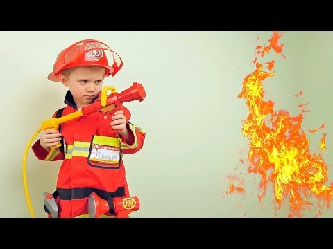 Видео: Пожарный Даник и костюм пожарного для детей - Детское видео на канале Курносики Junior