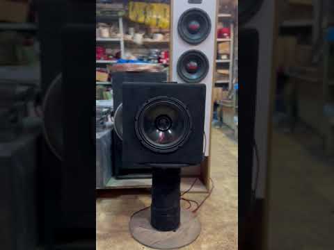 Видео: нео мотор на базе Урал молния25см #басс #automobile #subwoofer #громкая #bass #динамик #music