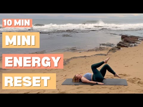 Видео: Мини-энергетическая перезагрузка: мягкий пилатес для снижения энергии