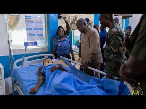 Видео: Президент Махама штурмует 37-ю больницу после трагической давки, в результате которой 6 человек п...