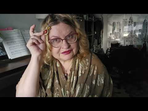 Видео: НОВОСТИ ПАРФЮМЕРИИ. ЧИТАЮ ФРАГРАНТИКУ И КОММЕНТИРУЮ. #болталка , #парфюмерия ,  #perfumery , #духи ,