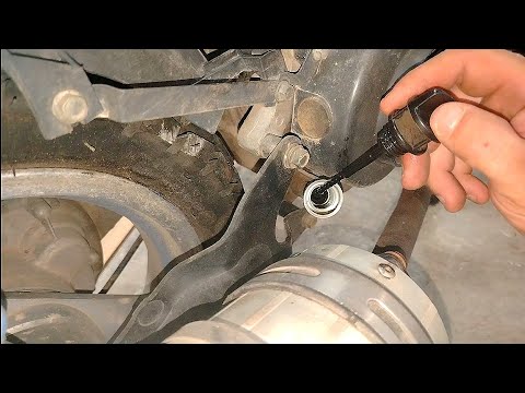 Видео: Бензин заполнил картер двигателя скутера