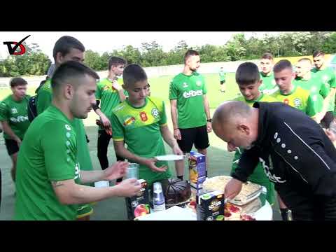 Видео: 14 деца от школата на „Добруджа“ участваха в съвместна тренировка с мъжете