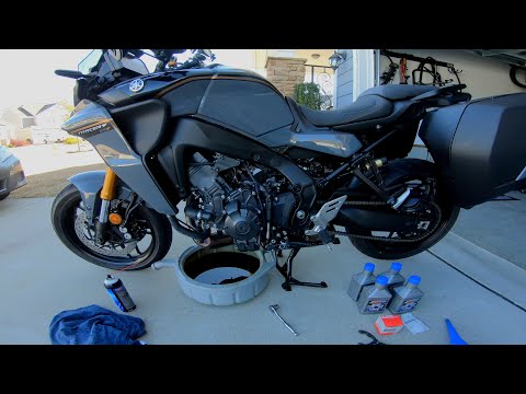 Видео: Yamaha Tracer 9GT Первая замена масла
