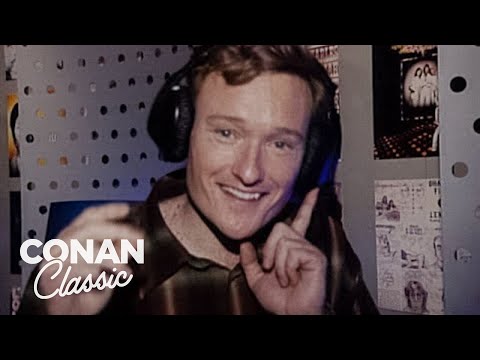 Видео: Конан посещает Зал славы рок-н-ролла | Поздняя ночь с Конаном О’Брайеном
