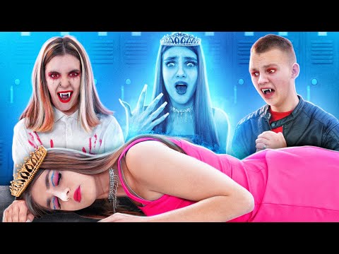 Видео: Королева Школы Стала Призраком! Я Влюбилась В Парня Вампира!