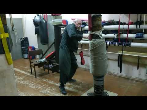 Видео: Самодельная простая макивара /for practicing low-kicks a simple makiwara