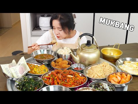 Видео: Домашняя корейская еда мукбанг :) давай насладимся едой на подносе