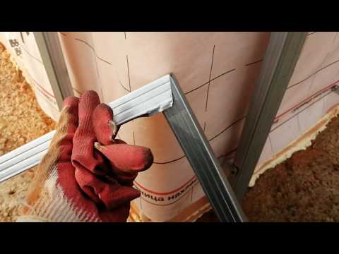 Видео: День4. Монтаж сайдинга. Обрешетка углов. Монтаж винилового угла.