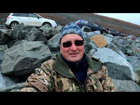 Видео: Ловля минтая на Саркофаге