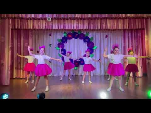 Видео: танець "Barbie Girl"