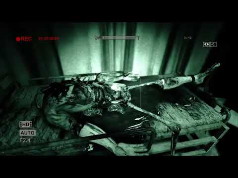 Видео: Попали на прием к врачу | Outlast #7