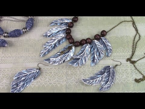 Видео: Комплект с перьями из старых джинсов/Set with feathers from old jeans. ХоббиМаркет