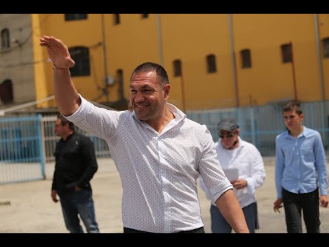 Видео: Кубрат Пулев: Има много политици, които заслужават да бъдат в затвора